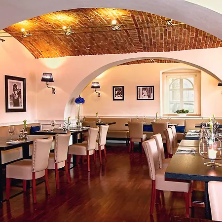 Отель Patriot Boutique 4*