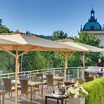 Patriot Boutique Hotel