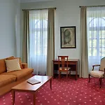 Patriot Boutique 4*