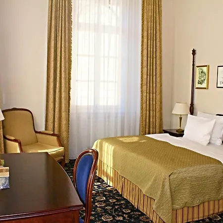 Patriot Boutique Szálloda 4*