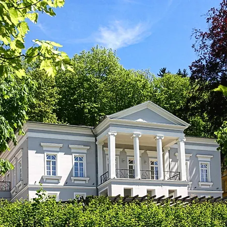 Patriot Boutique Szálloda 4*
