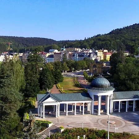 Patriot Boutique ホテル マリアーンスケー・ラーズニェ