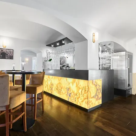 Patriot Boutique Hotel 4*