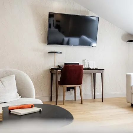Patriot Boutique Szálloda 4*