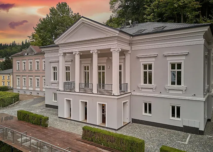 Отель Patriot Boutique 4*